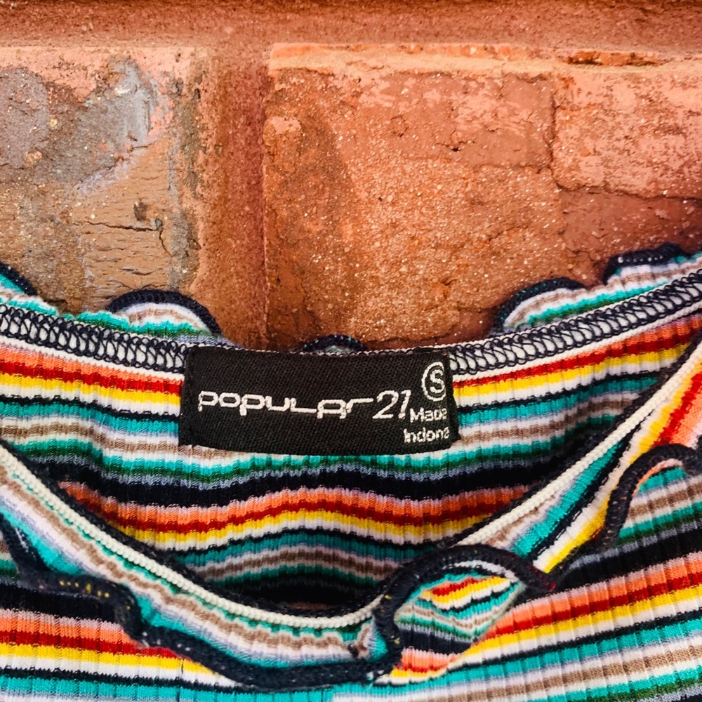 Crop top - Picture 2 of 2